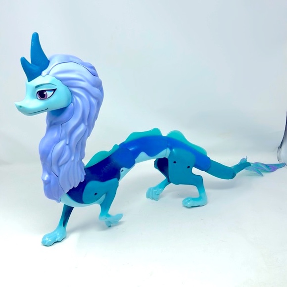 Disney Raya & The Last Dragon Color Splash SISU 24" Figure‎ Toy